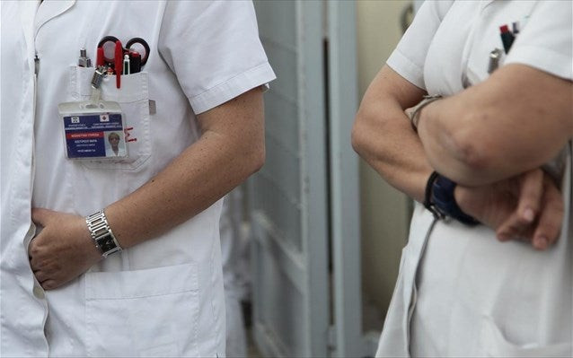 Στάση εργασίας των εργαζομένων στα νοσοκομεία – Η πορεία της ΠΟΕΔΗΝ στο υπουργείο Υγείας (βίντεο)